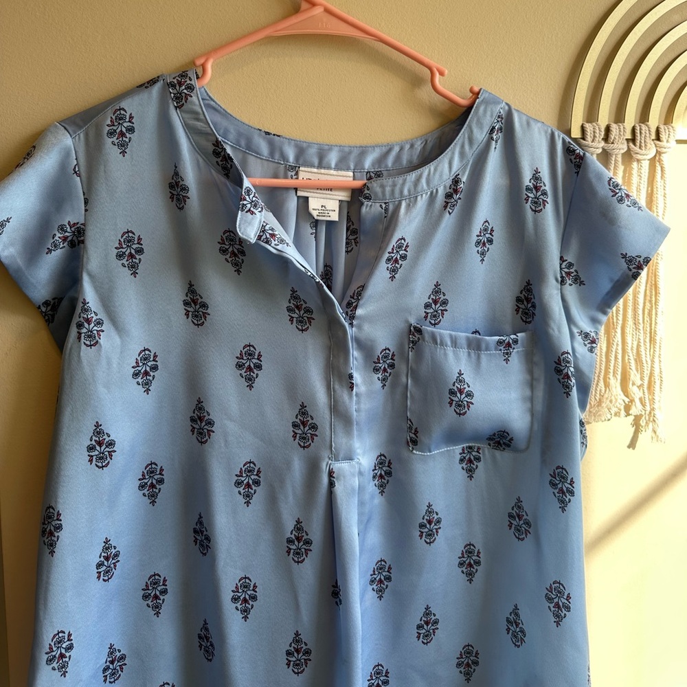 Liz Claiborne Blue Floral Women's Top - Picture 2 of 6
